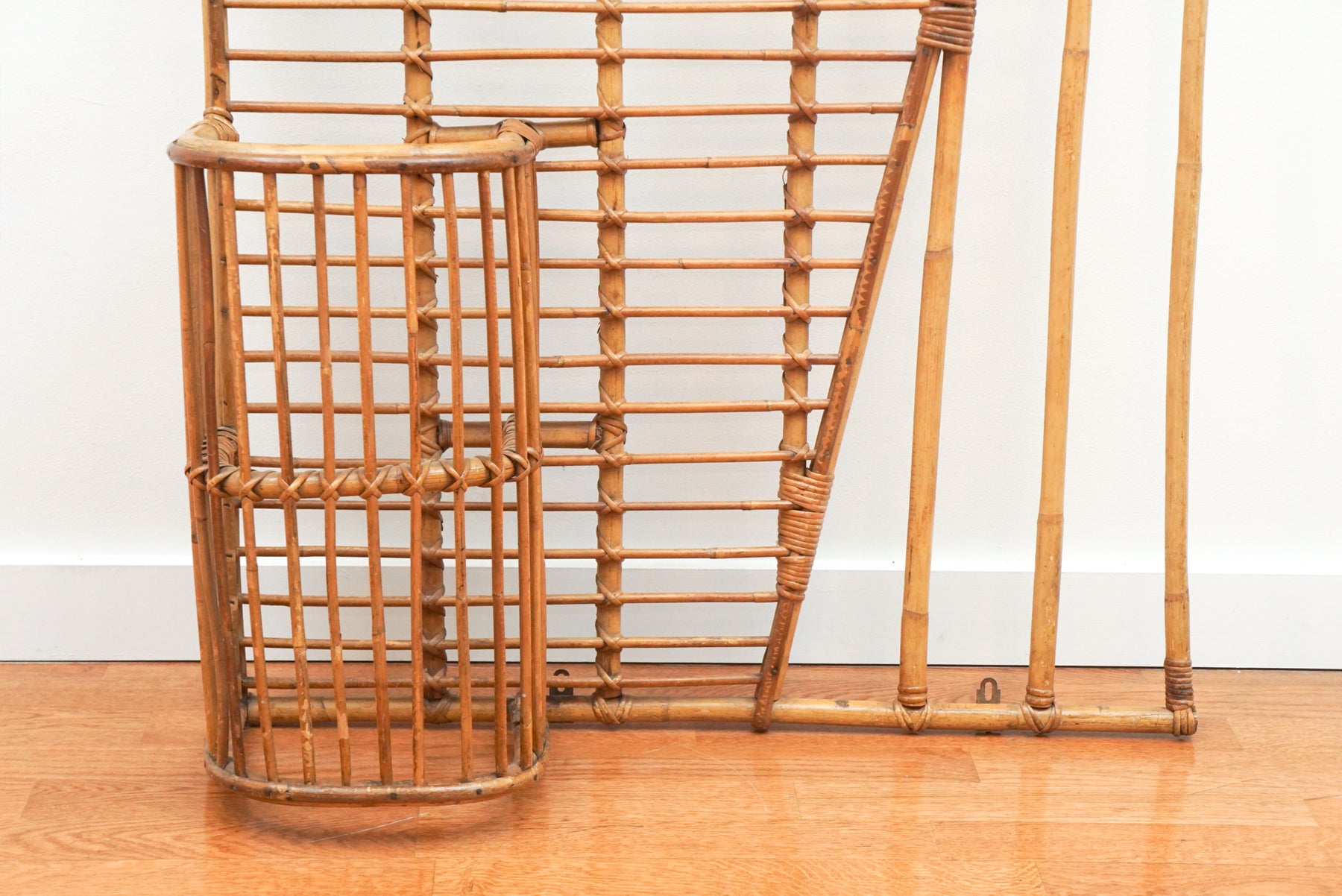 Vintage rattan coat rack 2025